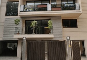 3.5 BHK Builder Floor For Sale in Laxmi Nagar