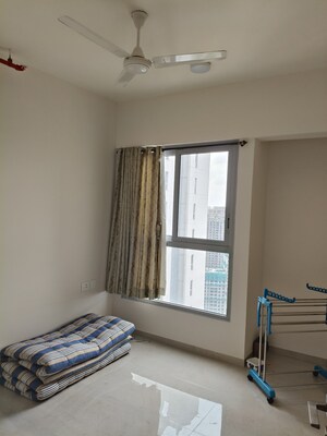 Room in 2 BHK Apartment at Piramal Vaikunth, Balkum Pada – for Sale