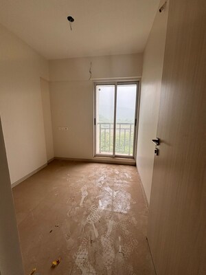 Room in 1.5 BHK Apartment at Vihang Vermont, Ghodbunder Road – for Sale