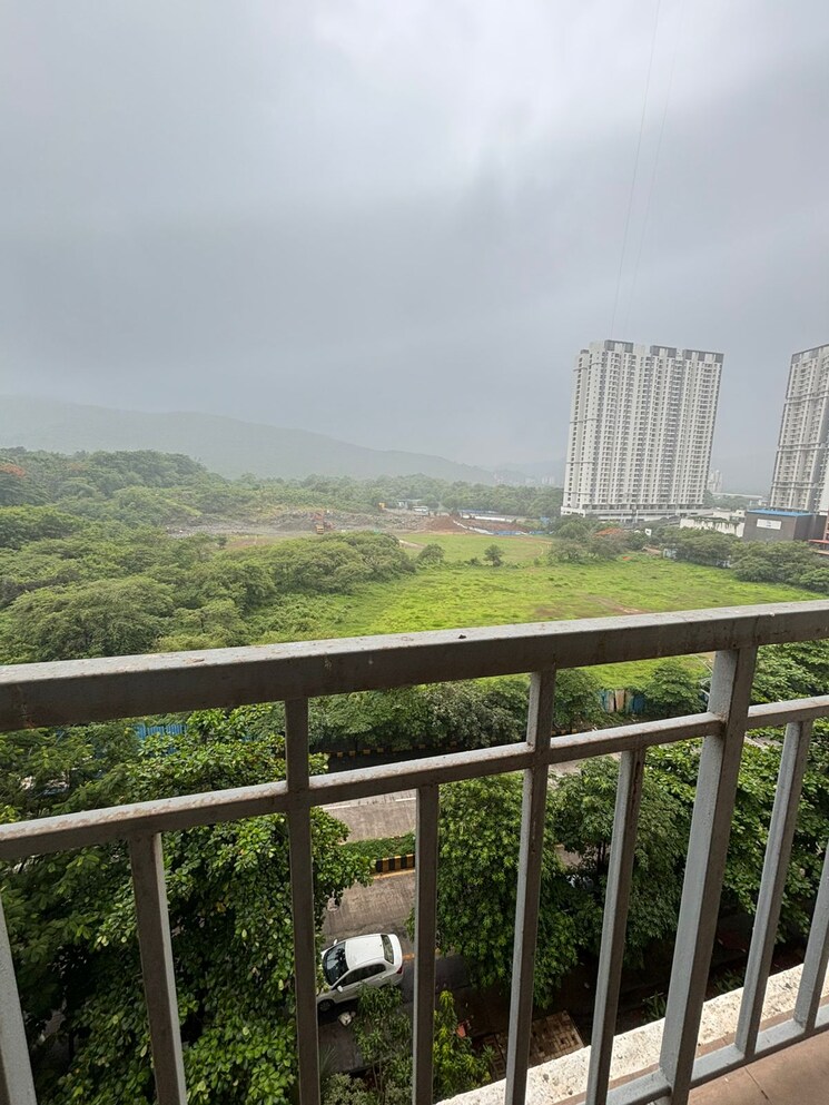 Balcony, vihang-vermont 1.5 Bedroom 750 Sq.Ft. Apartment In Ghodbunder Road Thane 8955992