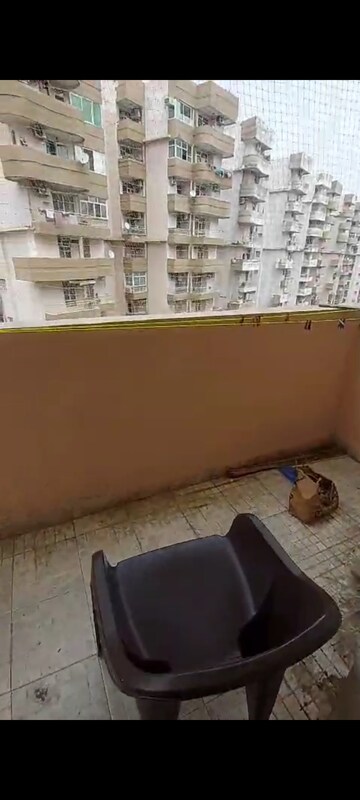 Furnished Amenities in 2 BHK Apartment at Supertech Cape Town, Sector 74 – for Sale