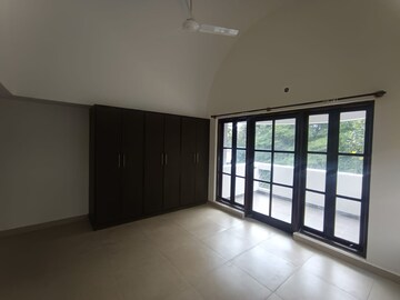 Room in 4 BHK Apartment at Benson Apartments, Benson Town – for Rent