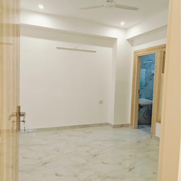 Room in 2 BHK Builder Floor at Saket – for Rent