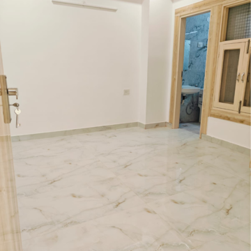 Room in 2 BHK Builder Floor at Saket – for Rent