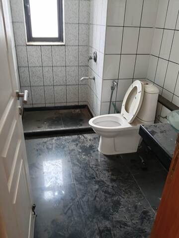 Bathroom in 3 BHK Apartment at Unitech Uniworld Gardens, Sector 47 – for Rent