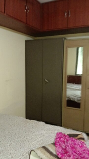 Room in 2 BHK Apartment at Lodha Paradise, Majiwada – for Rent