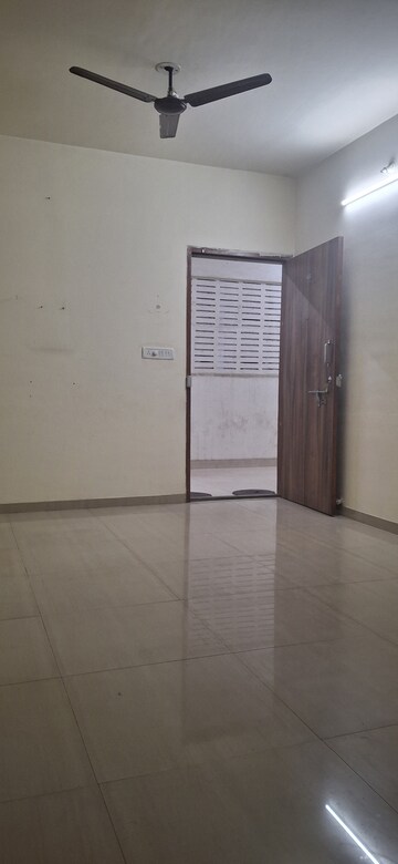 Room in 1 BHK Apartment at Ghansoli – for Rent