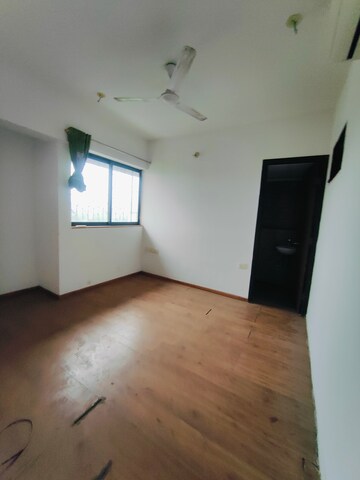Room in 2 BHK Apartment at Lodha Palava City Lakeshore Greens, Dombivli East – for Rent