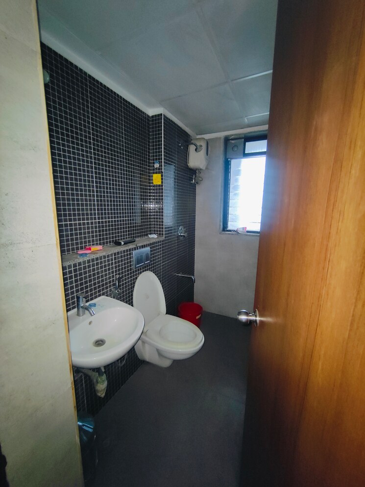 Bathroom, lodha-palava-city-lakeshore-greens 2 Bedroom 734 Sq.Ft. Apartment In Dombivli East Thane 8956053