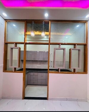 Room in 3 BHK Builder Floor at Sector 35 – for Sale