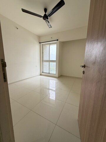 Room in 1 BHK Apartment at Puraniks City Reserva, Ghodbunder Road – for Rent
