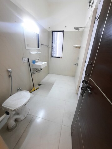 Team Area in 3 BHK Builder Floor at Saket Court Residential Complex, Pushp Vihar – for Rent