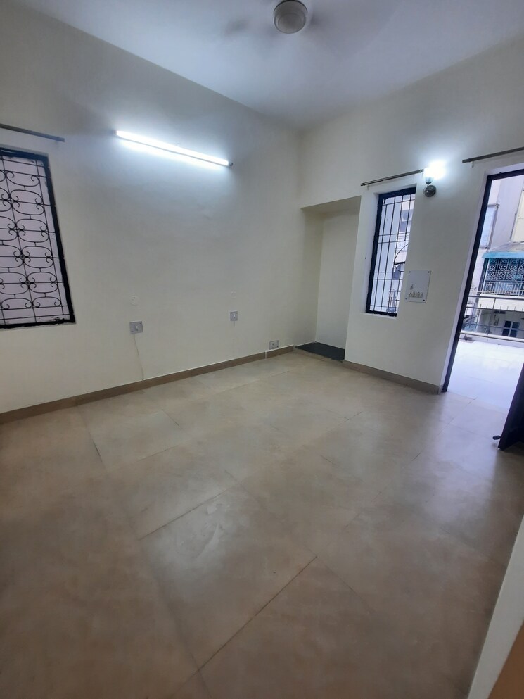 undefined, saket-court-residential-complex 3 Bedroom 1800 Sq.Ft. Builder Floor In Pushp Vihar Delhi 8956077