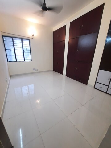 Furnished Amenities in 3 BHK Builder Floor at Saket Court Residential Complex, Pushp Vihar – for Rent