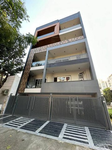 3 BHK Builder Floor For Sale in Preet Vihar