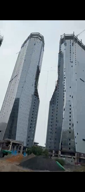  Shop – Exterior View View at Bhutani Cyberthum, Sector 140a - for Sale