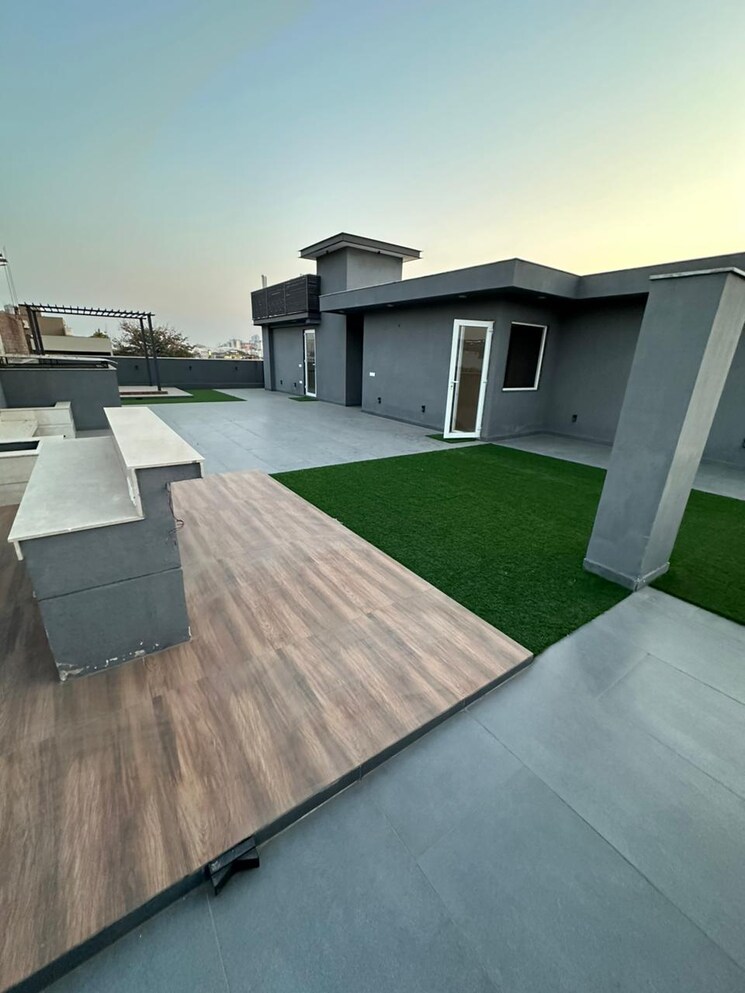 Kitchen, dlf phase iv 3.5 Bedroom 400 Sq.Yd. Builder Floor In Dlf Phase iv Gurgaon 8956089