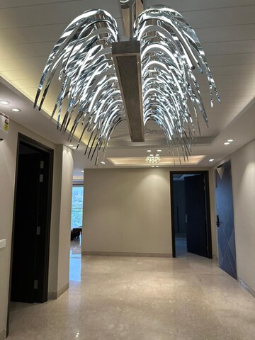 Building Lobby in 3.5 BHK Builder Floor at Dlf Phase iv – for Rent
