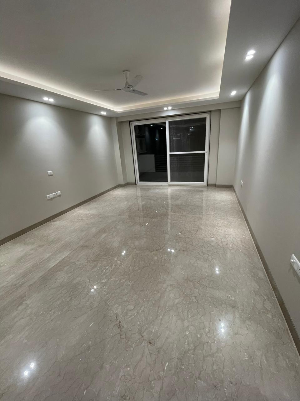 3.5 BHK + Servant Room Builder Floor For Rent in DLF Phase IV