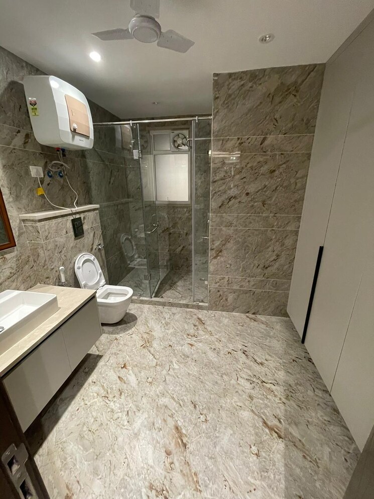 Kitchen, dlf phase iv 3.5 Bedroom 400 Sq.Yd. Builder Floor In Dlf Phase iv Gurgaon 8956089