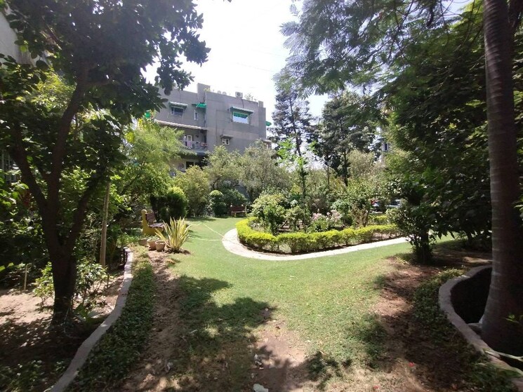 Garden, ahinsa-vihar-apartment 4 Bedroom 1613 Sq.Ft. Apartment In Rohini Sector 9 Delhi 8956109