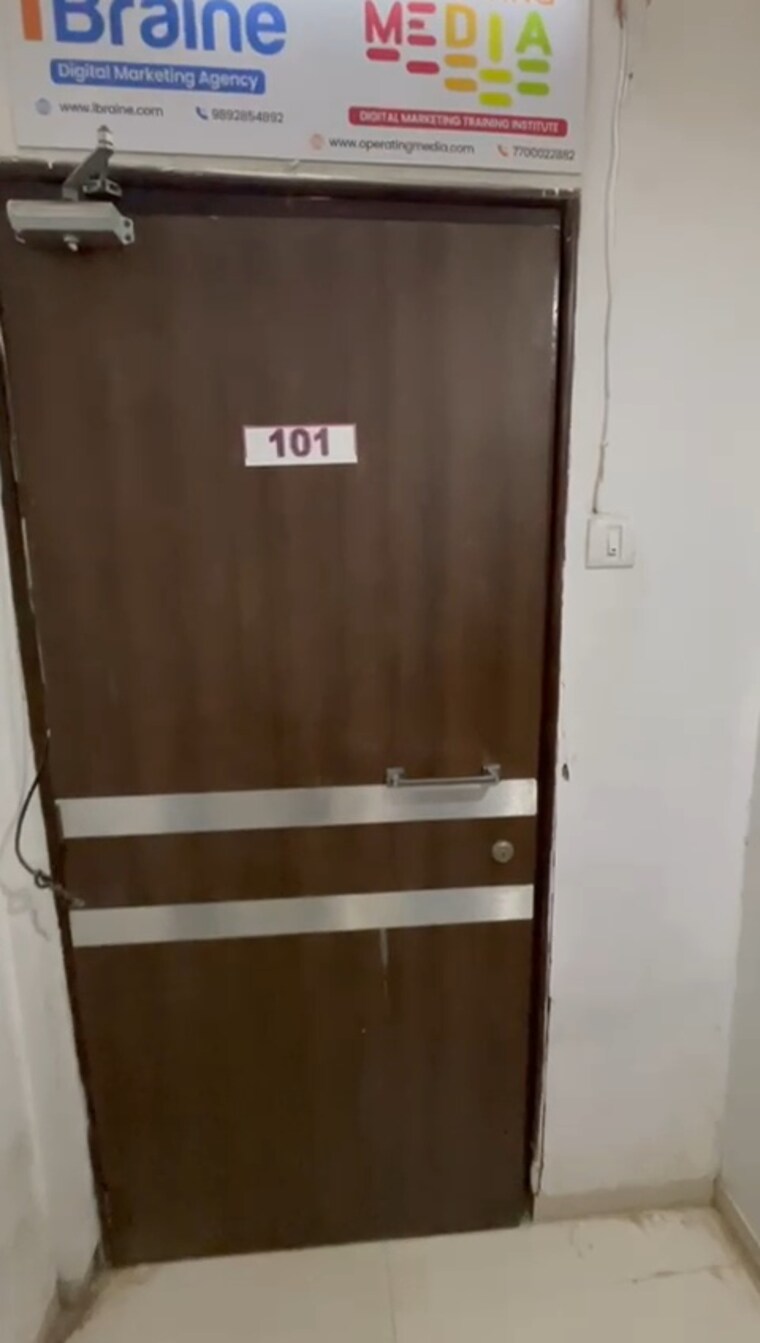 undefined, andheri west Commercial Office Space 1200 Sq.Ft. In Andheri West Mumbai 8956161