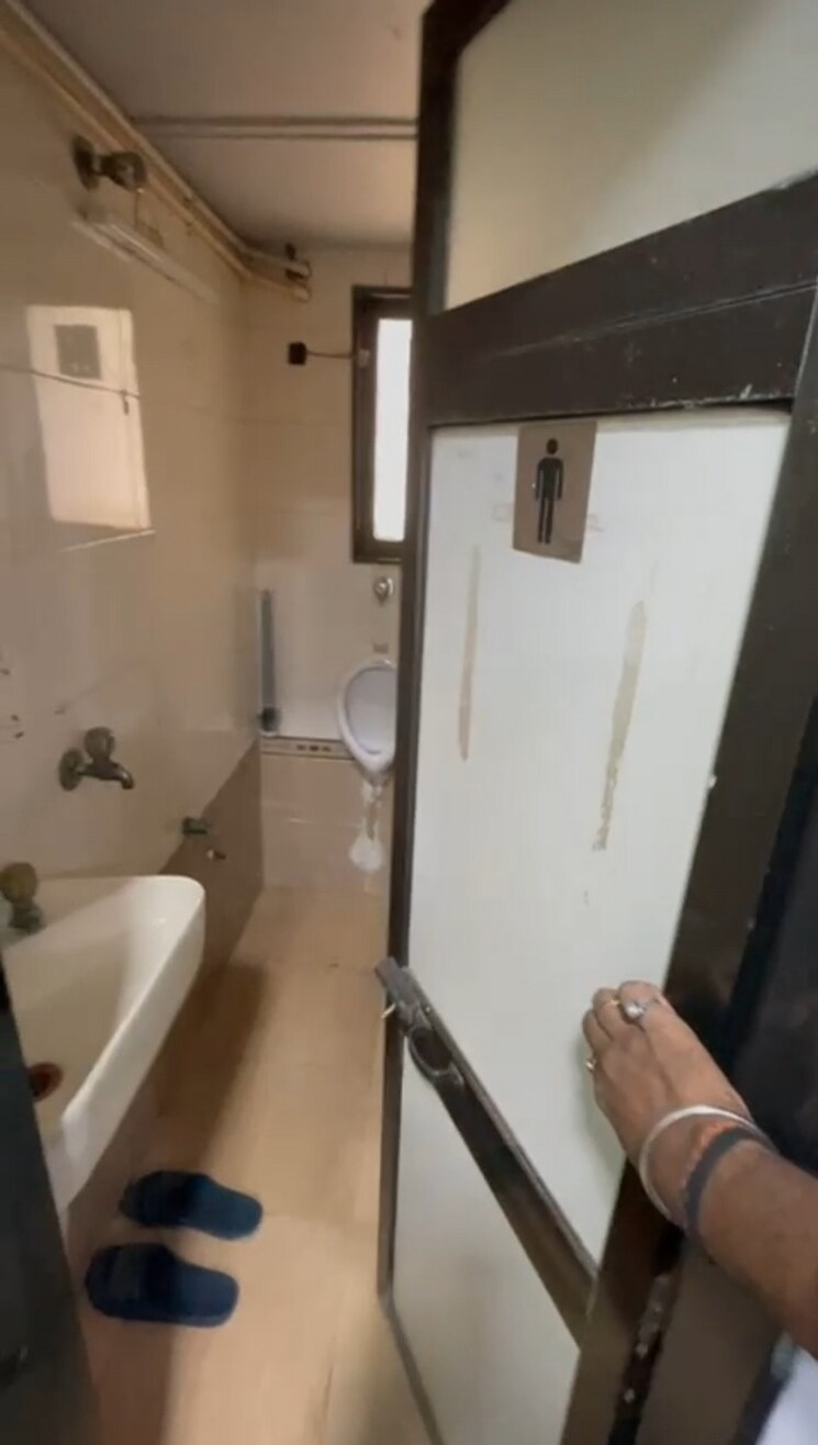 undefined, andheri west Commercial Office Space 1200 Sq.Ft. In Andheri West Mumbai 8956161