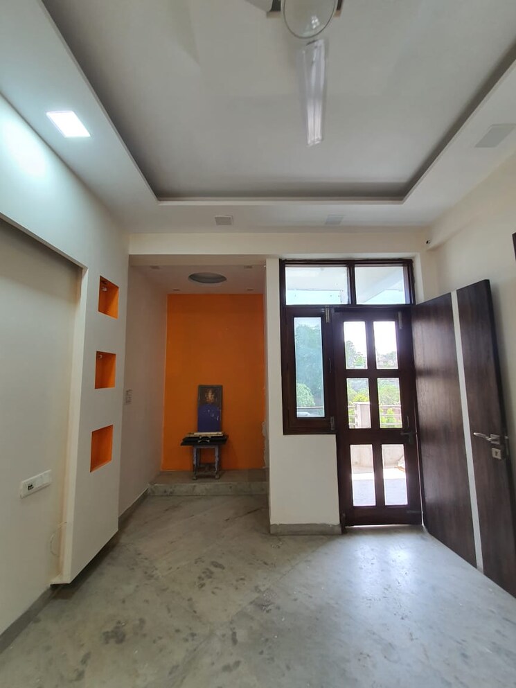 Room, east punjabi bagh 3 Bedroom 170 Sq.Yd. Builder Floor In East Punjabi Bagh Delhi 8956168