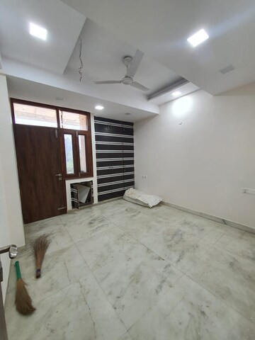 Room in 3 BHK Builder Floor at East Punjabi Bagh – for Sale