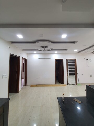Team Area in 3 BHK Builder Floor at East Punjabi Bagh – for Sale