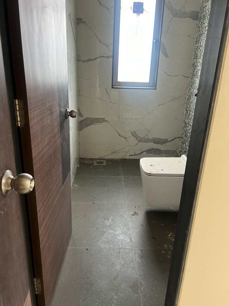 Bathroom, kalpataru-radiance 2 Bedroom 900 Sq.Ft. Apartment In Goregaon West Mumbai 8956180