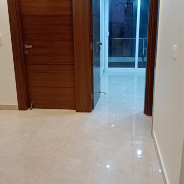 Room in 3 BHK Builder Floor at Sector 49 – for Sale