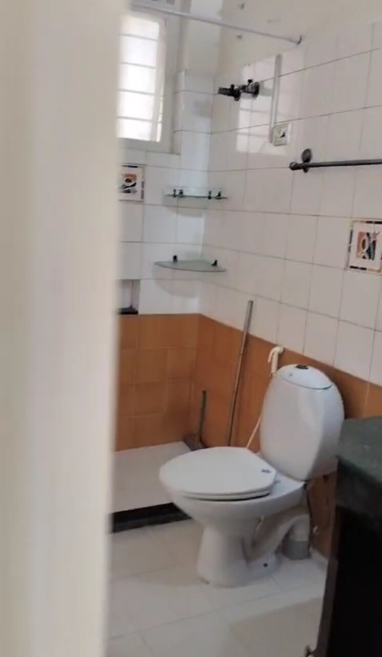 Bathroom, eldeco-ananda 4 Bedroom 2200 Sq.Ft. Apartment In Sector 48 Noida 8956215