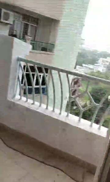 Balcony in 4 BHK Apartment at Eldeco Ananda, Sector 48 – for Rent