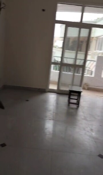 Room in 4 BHK Apartment at Eldeco Ananda, Sector 48 – for Rent