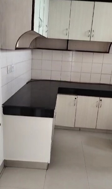 Kitchen in 4 BHK Apartment at Eldeco Ananda, Sector 48 – for Rent