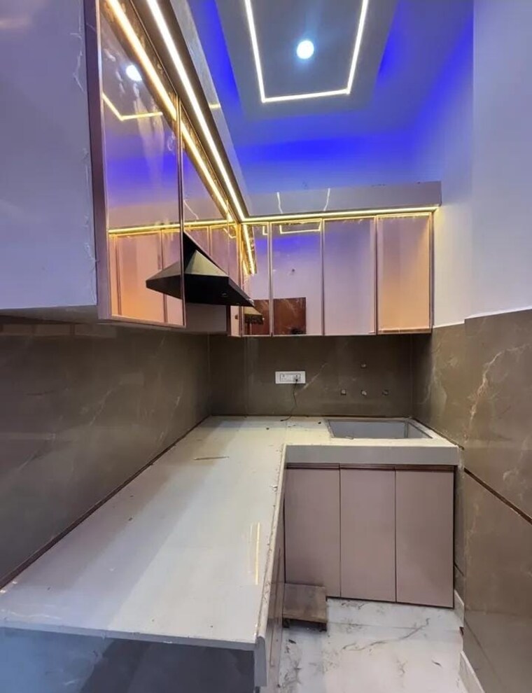 Kitchen, sector 30 3.5 Bedroom 3150 Sq.Ft. Builder Floor In Sector 30 Faridabad 8956225