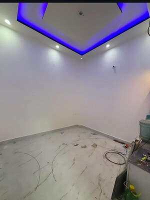 Furnished Amenities in 3.5 BHK Builder Floor at Sector 30 – for Sale