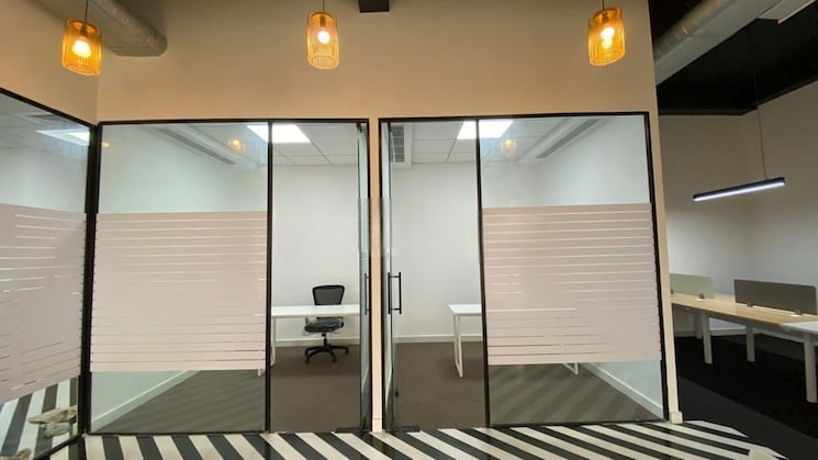 Room, shivajinagar Commercial Office Space 2100 Sq.Ft. In Shivajinagar Pune 8956230