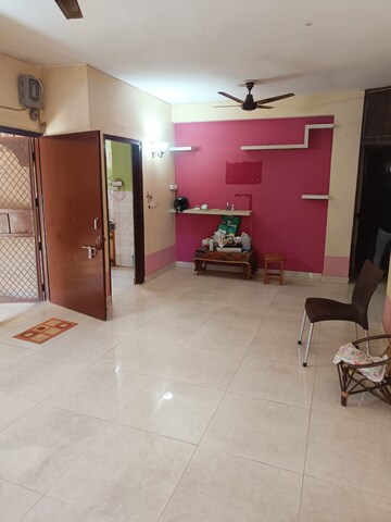 Living Room in 3 BHK Builder Floor at South City 1 – for Rent