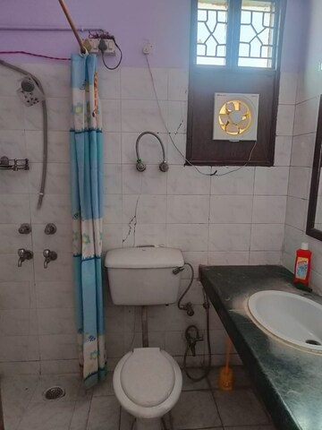 Bathroom in 3 BHK Builder Floor at South City 1 – for Rent