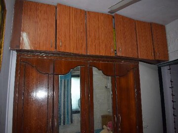 Furnished Amenities in 2 BHK Apartment at Goregaon West – for Rent
