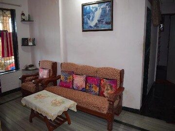 Bedroom in 2 BHK Apartment at Goregaon West – for Rent
