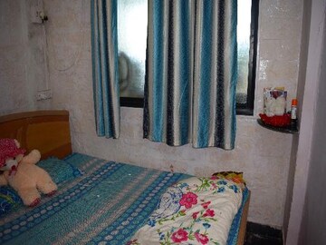 Bedroom in 2 BHK Apartment at Goregaon West – for Rent