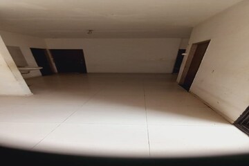 Room in 4 BHK Builder Floor at Jahangirabad – for Sale
