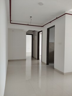 2 BHK Apartment For Sale in Kalpataru Paramount