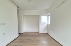 Room in 2 BHK Apartment at Courtyard by Narang Realty and The Wadhwa Group, Pokhran Road No Two – for Sale