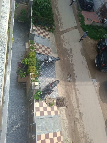Balcony in 2 BHK Apartment at Unitech Infospace, Sector 21 – for Rent