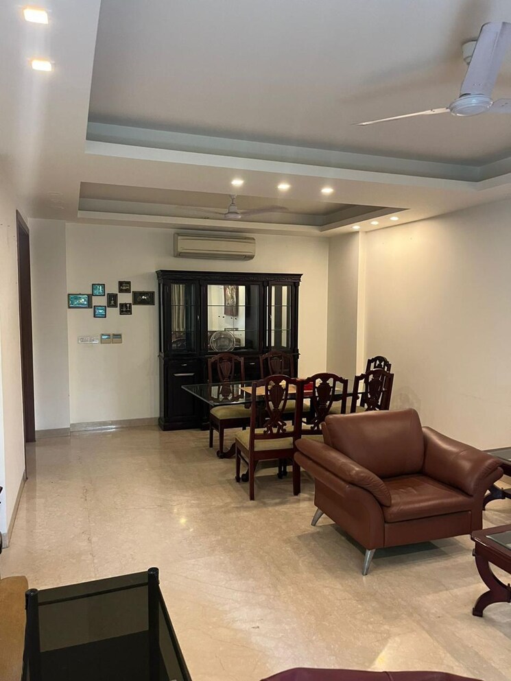 Gym, safdarjung development area 4 Bedroom 2700 Sq.Ft. Builder Floor In Safdarjung Development Area Delhi 8956281