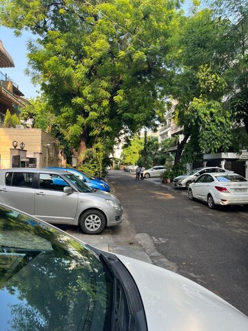 Parking in 4 BHK Builder Floor at Safdarjung Development Area – for Rent